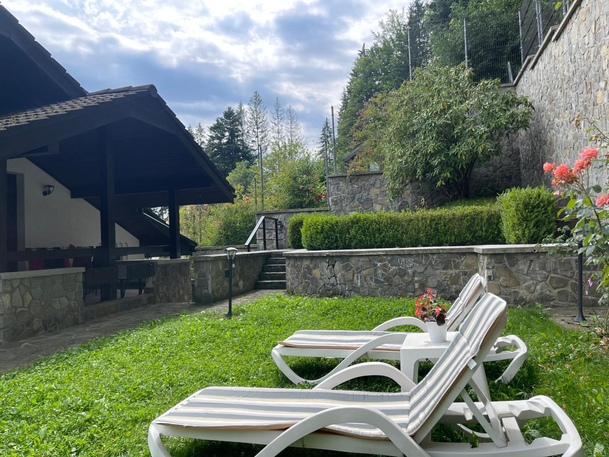 Hotel Vila Terase Sinaia Exterior foto
